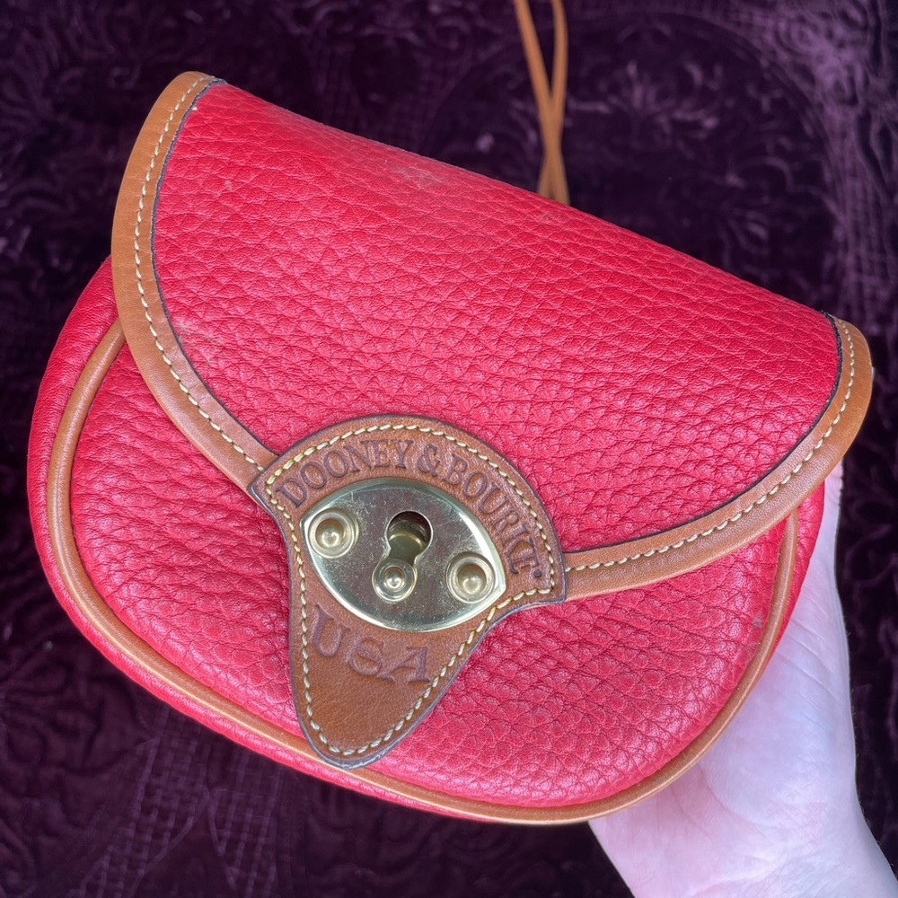 Vintage Dooney & Bourke bag